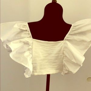 Super cute Zara crop too w ruffle sleeves